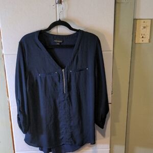 Chic Navy Blouse with Zipper Detail